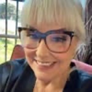 Meet your Posher, Robyn